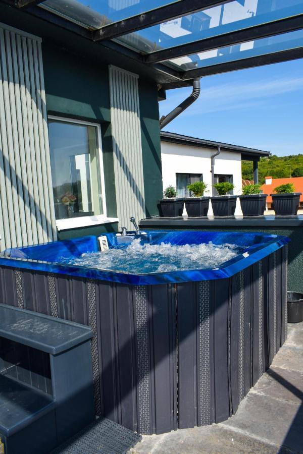Heltau Jacuzzi Penthouse Cisnădie Kültér fotó
