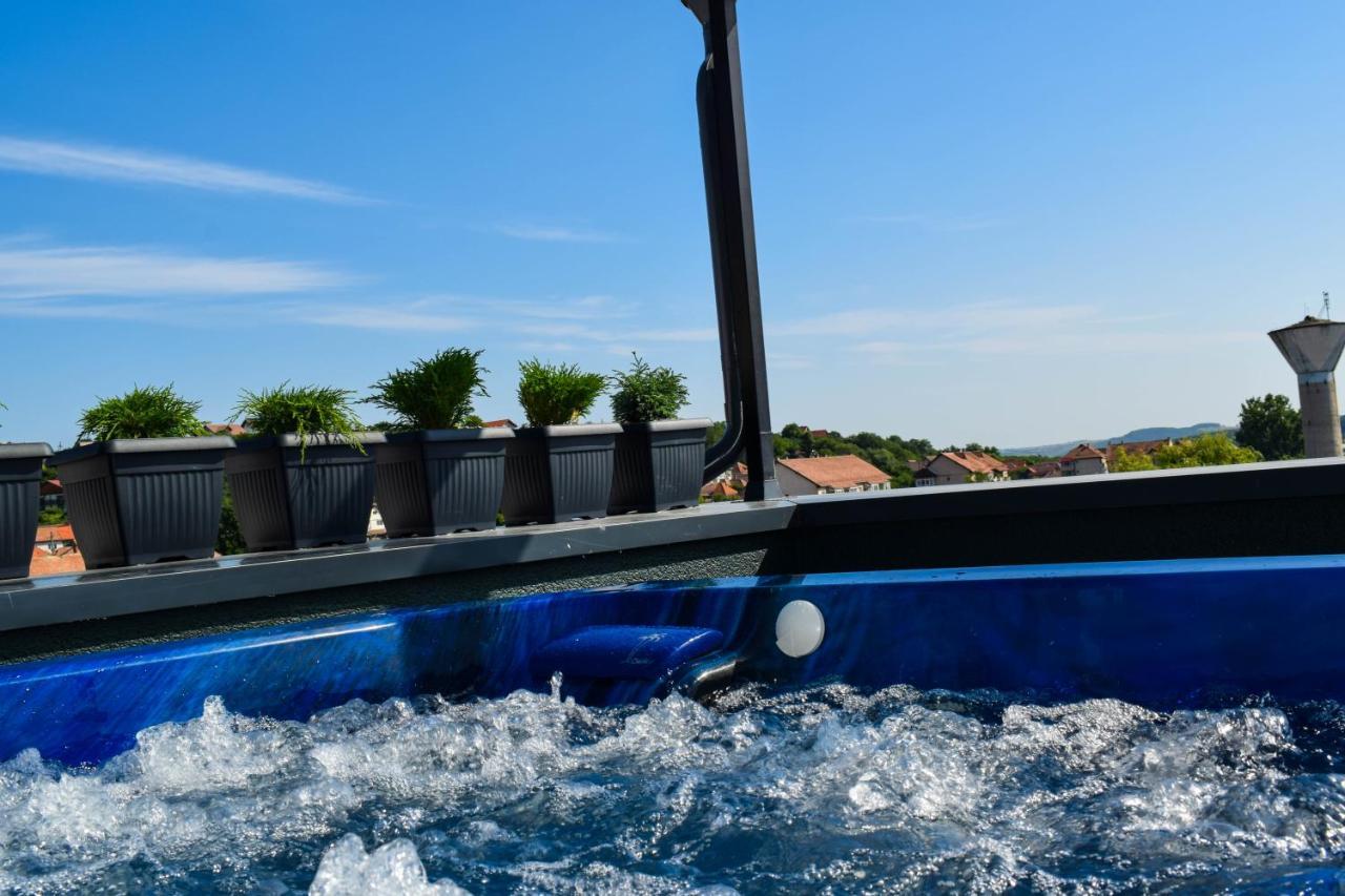 Heltau Jacuzzi Penthouse Cisnădie Kültér fotó